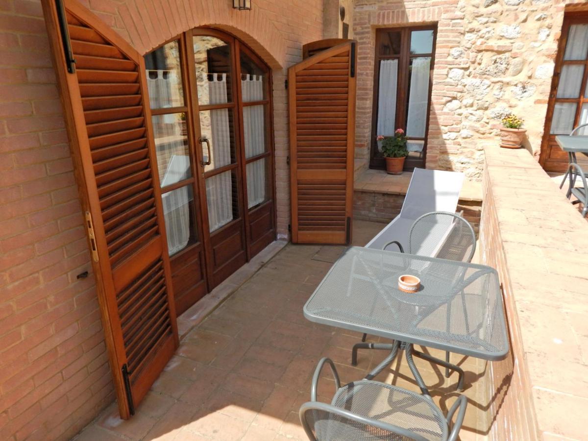 Fullino Nero Rta - Residenza Turistico Alberghiera Siena Eksteriør bilde