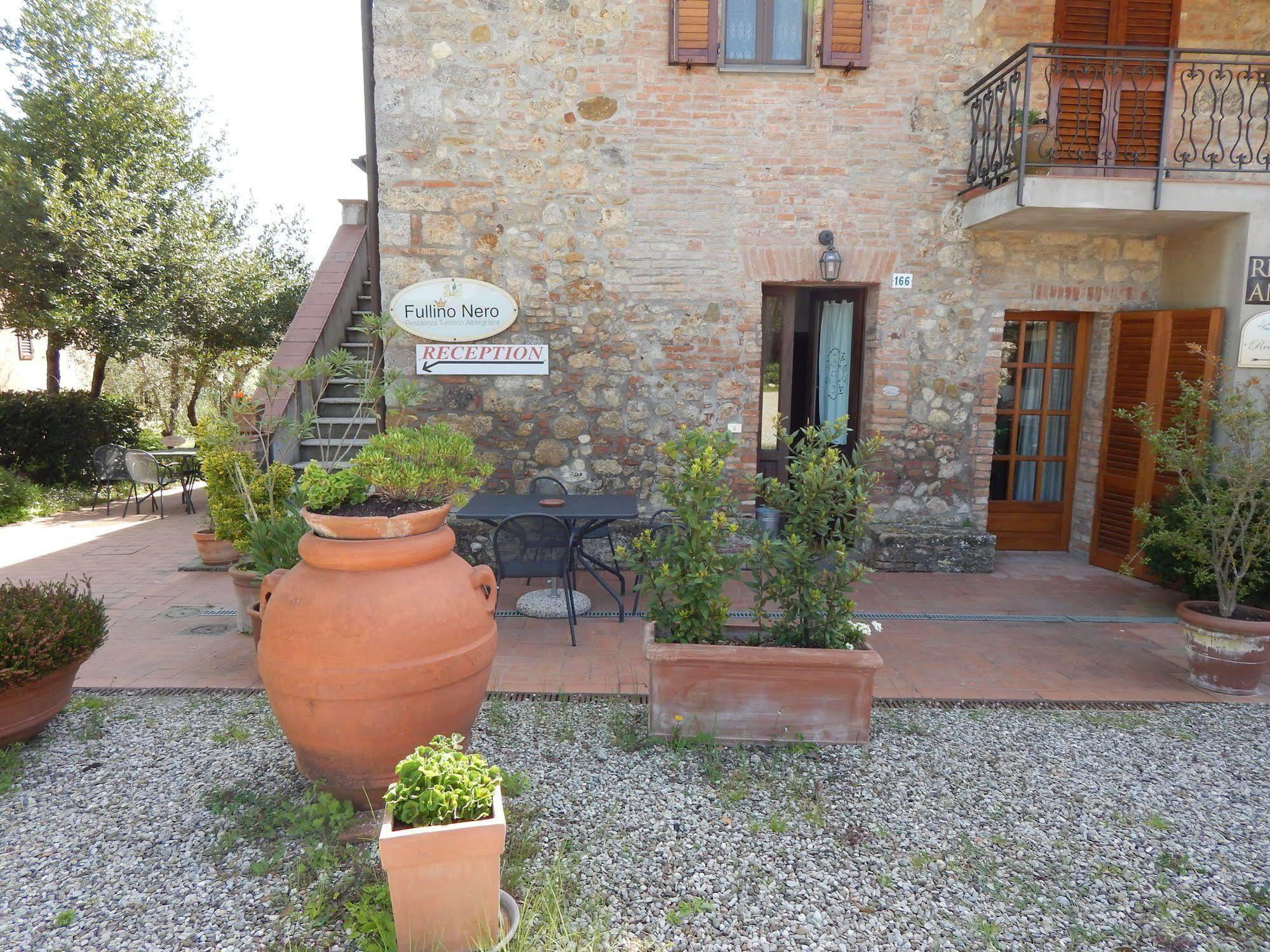 Fullino Nero Rta - Residenza Turistico Alberghiera Siena Eksteriør bilde