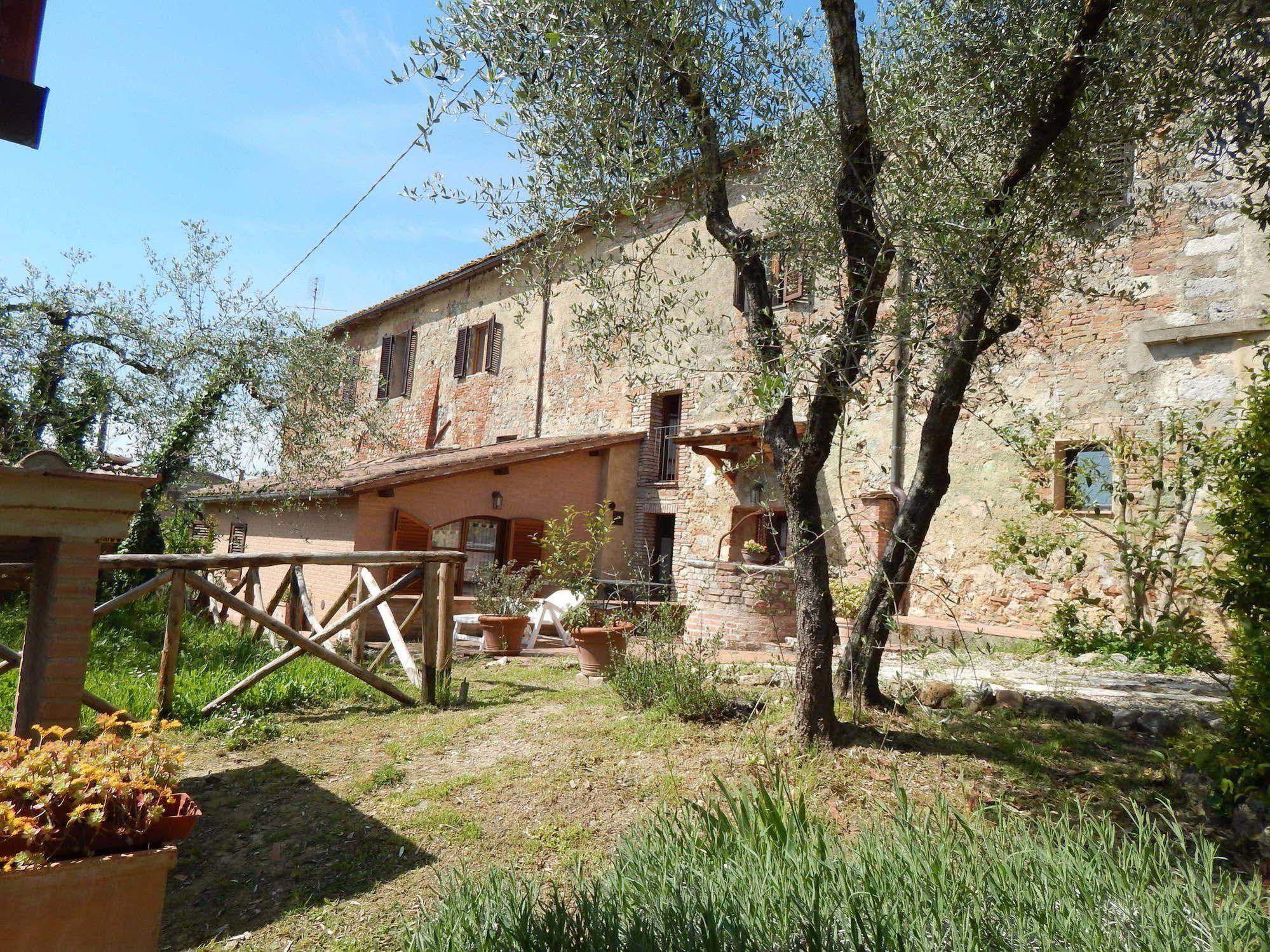 Fullino Nero Rta - Residenza Turistico Alberghiera Siena Eksteriør bilde
