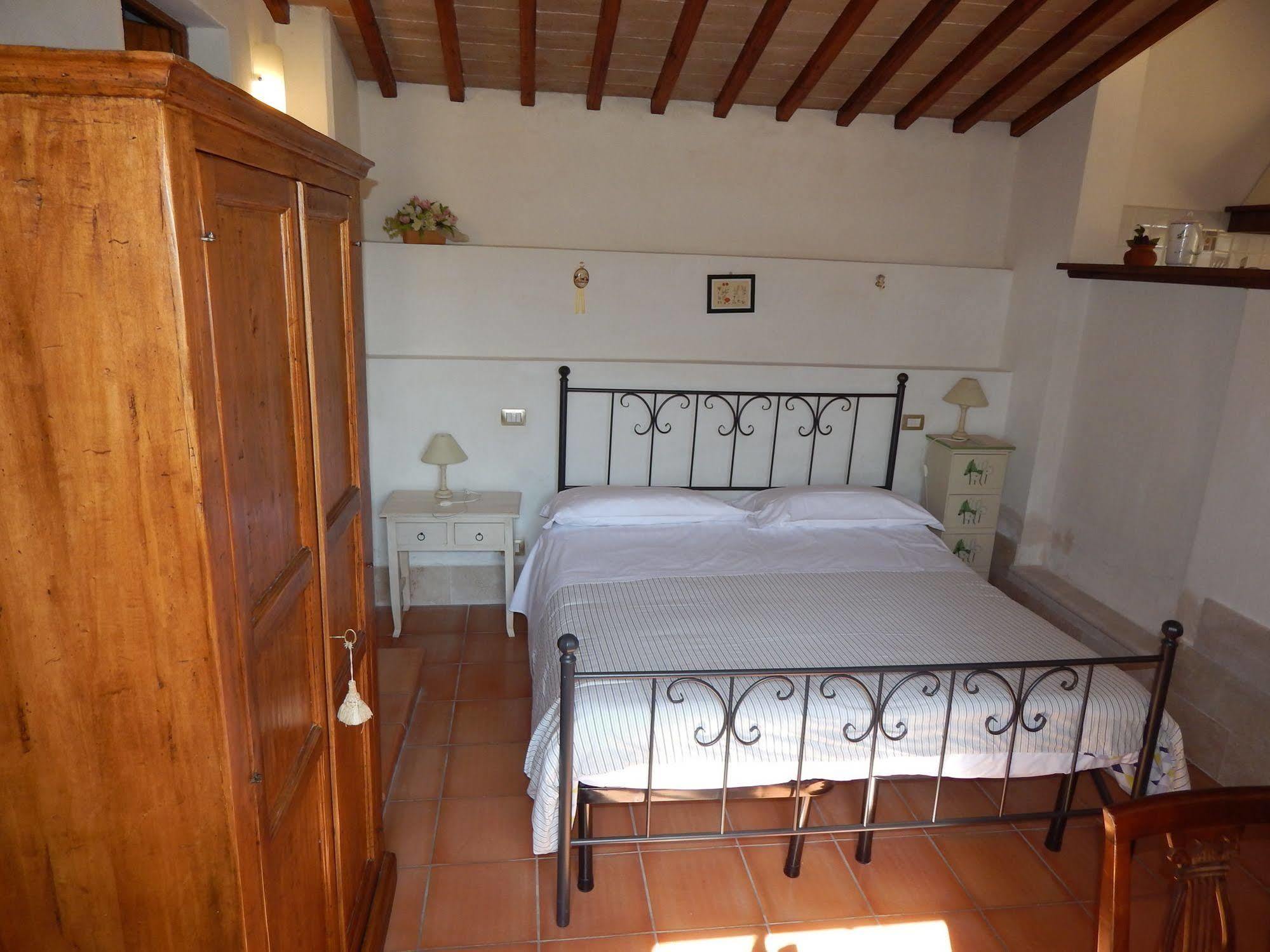 Fullino Nero Rta - Residenza Turistico Alberghiera Siena Eksteriør bilde